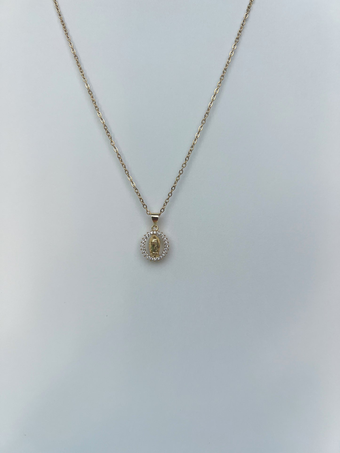 Collar “Virgen de Guadalupe” con Zirconia