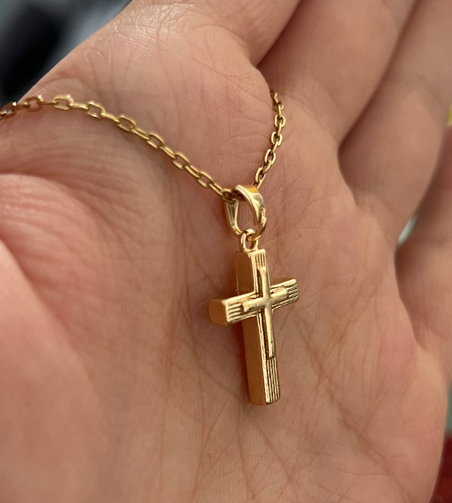 Collar "Cruz Eterna"