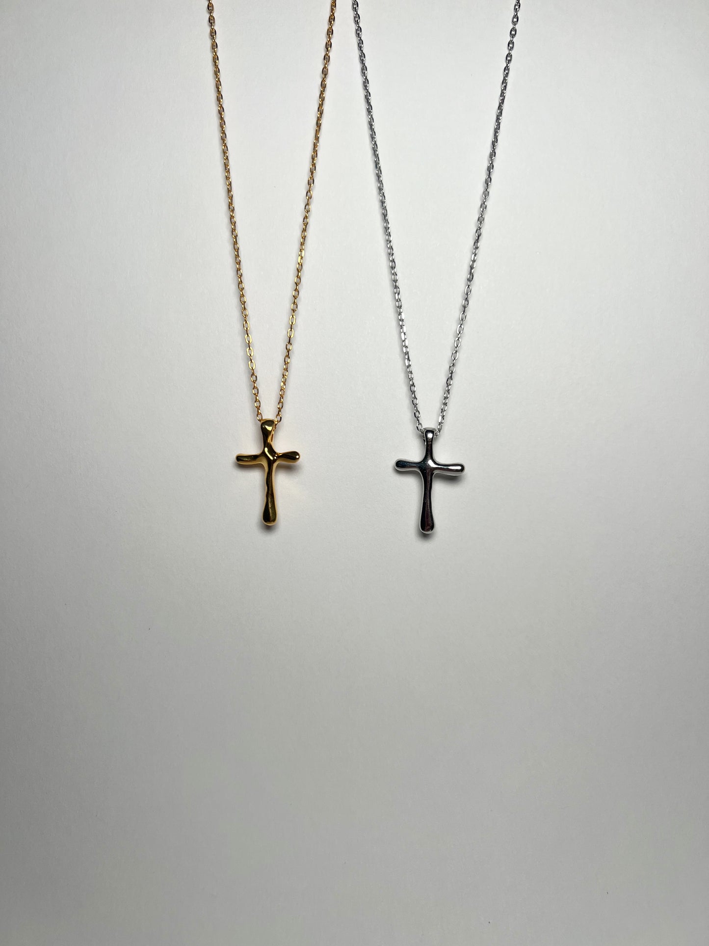 Collar "Cruz Luz Celestial"