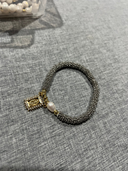 Pulsera "Virgen de Guadalupe” Zirconia con Perla