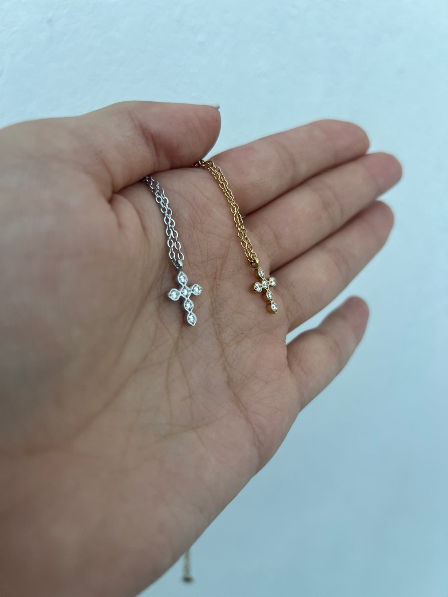 Collar “Cruz” con Zirconia