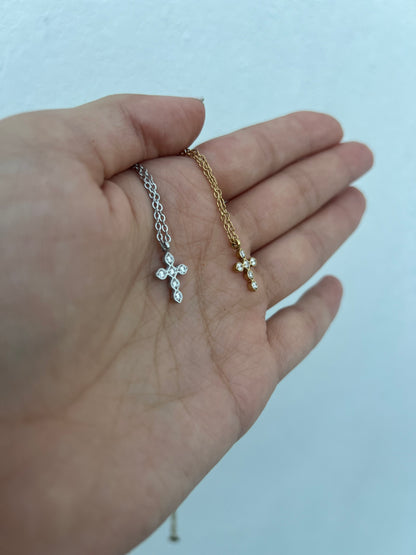 Collar “Cruz” con Zirconia