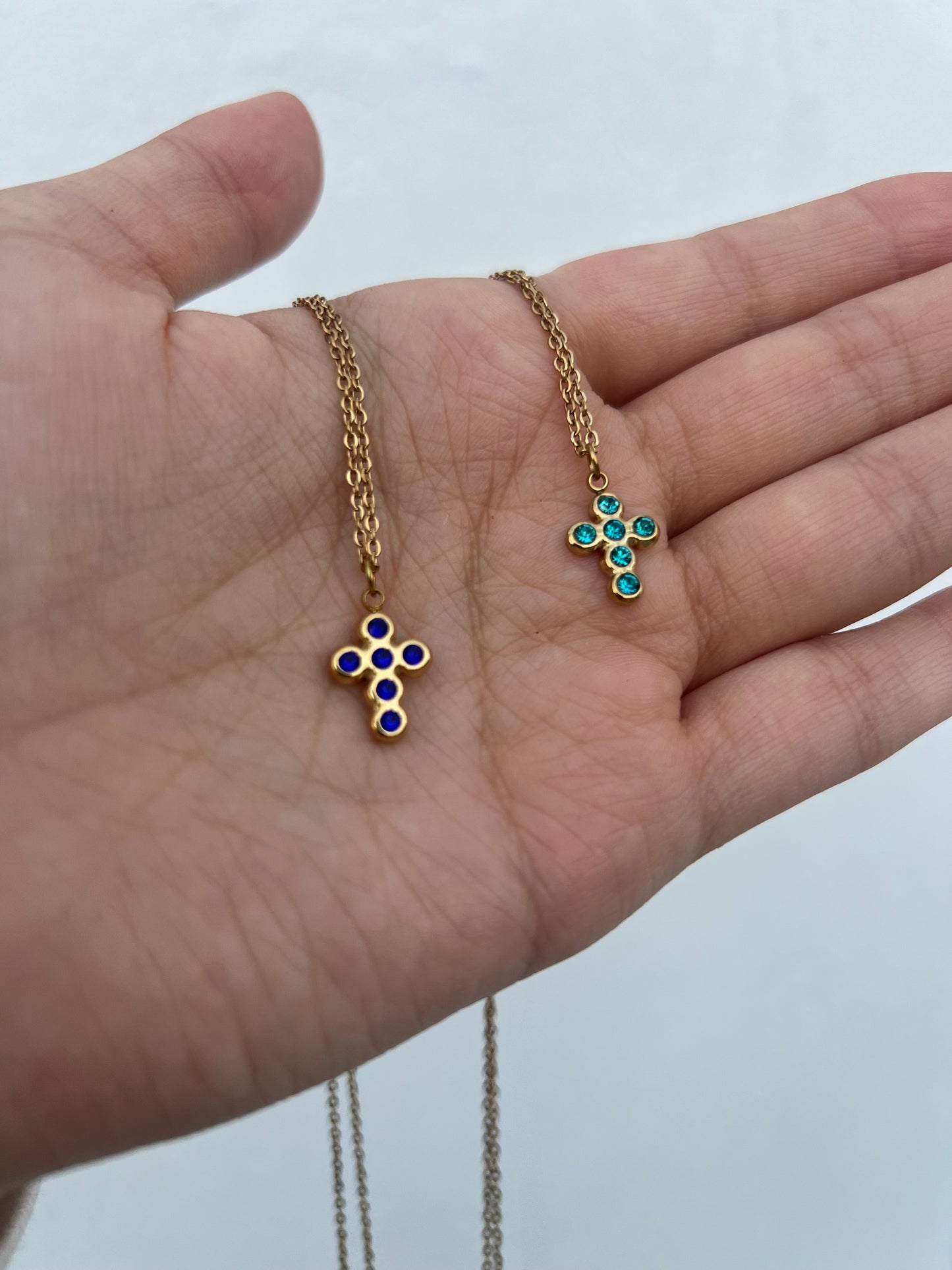 Collar “Cruz” con Zirconia