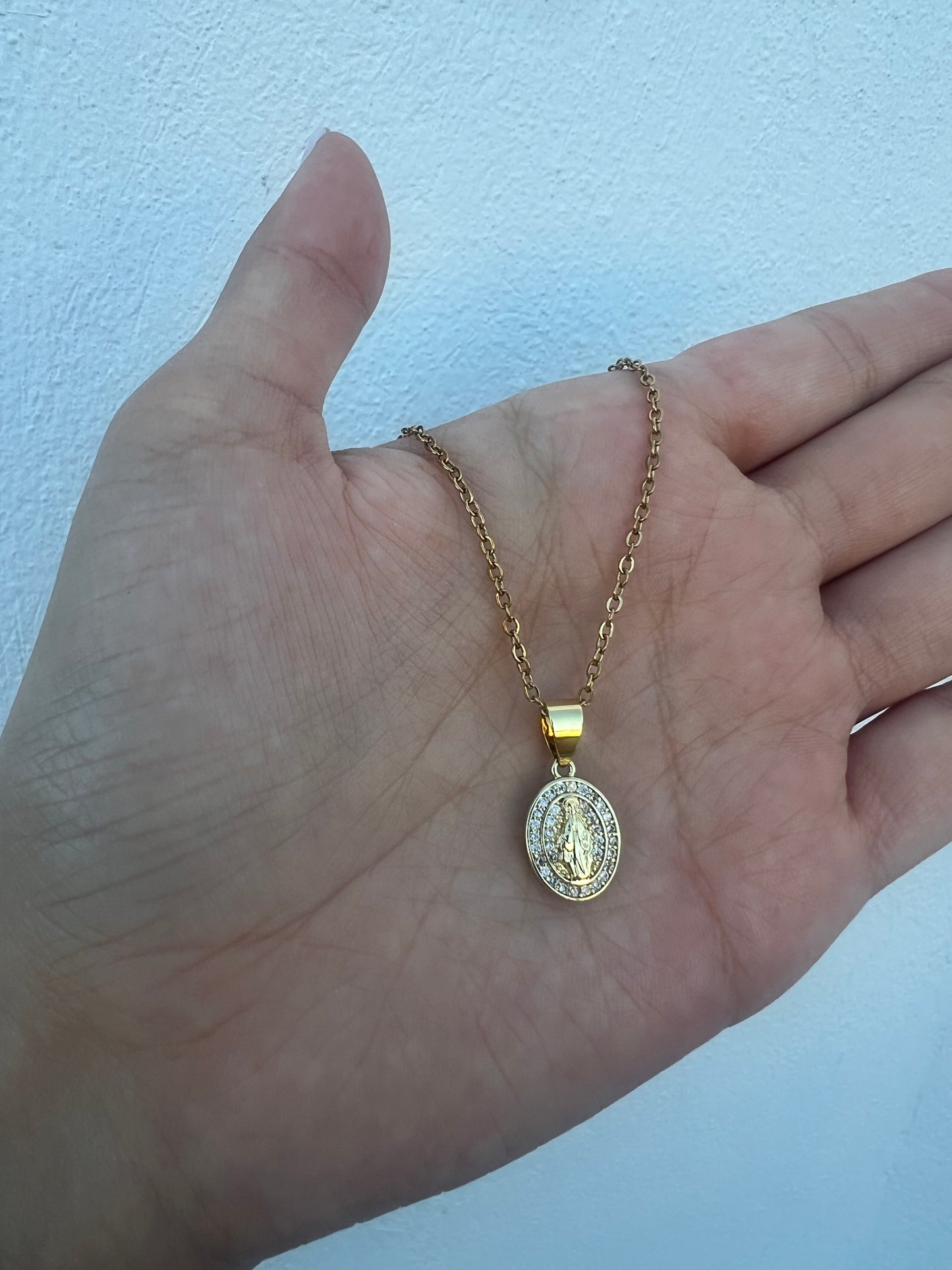 Collar “Medallita Milagrosa” con Zirconia