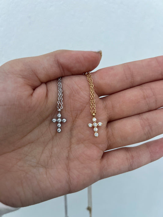 Collar “Cruz” con Zirconia