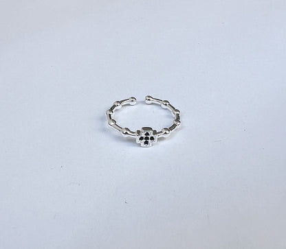 "Decenario" ring