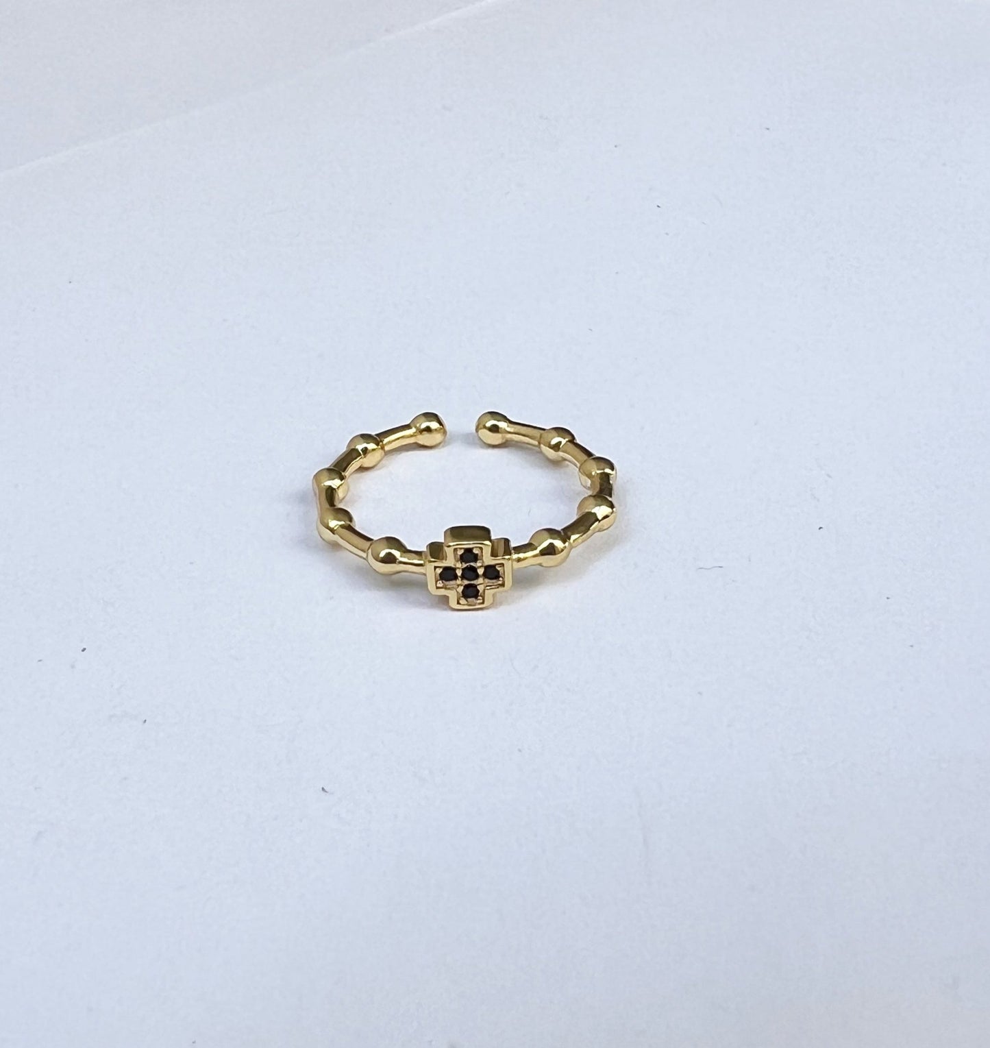 "Decenario" ring