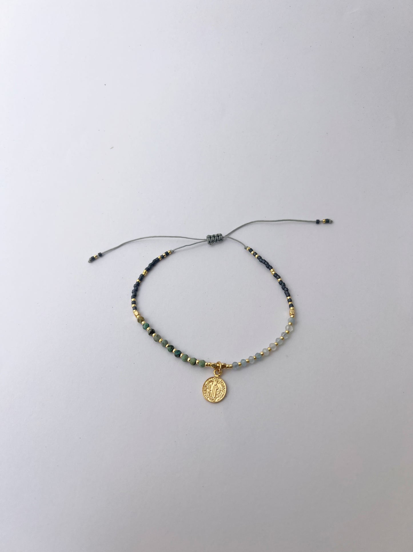 Pulsera delgada San Benito